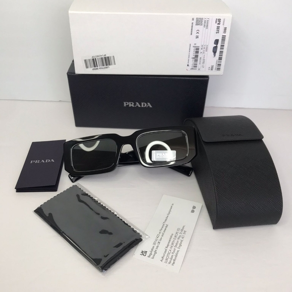 💯 - Authentic New Prada Symbole collection. The bold rectangular frame SPR 0… - Picture 6 of 15